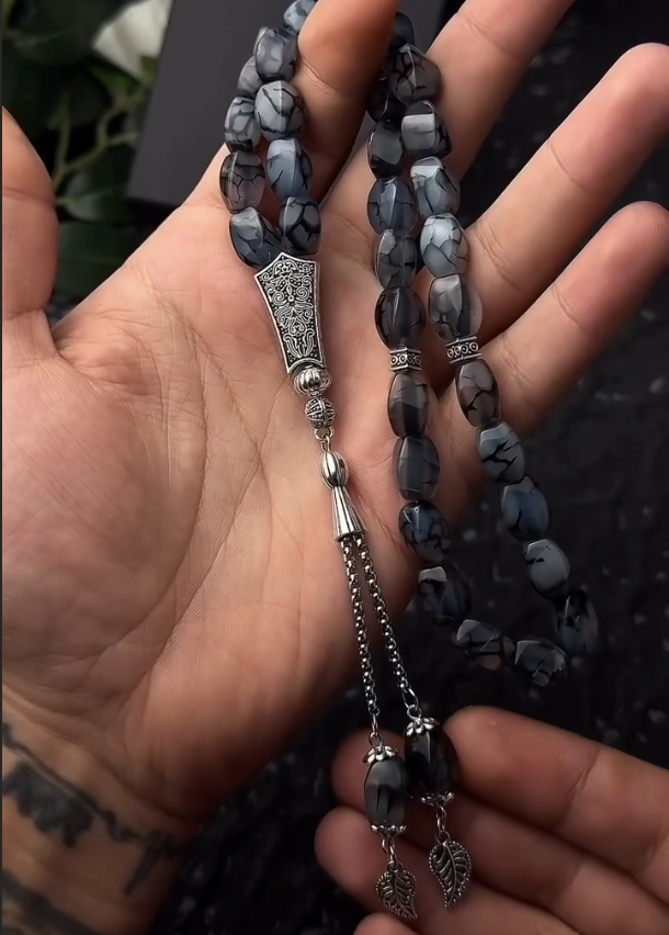 Real Aqeeq Natural Dragon Vein 33 Beads